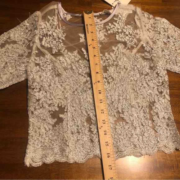 NWT $128 LF "Seek the Label" Embroidered Mesh Silver Top in size Small! - Picture 8 of 9